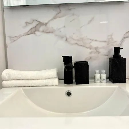 Mbs 1 - Cosy, Tram, Wifi, Parking, Equipe *